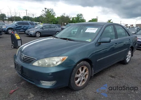 2006 Toyota Camry Xle z USA, uszkodzony, nr VIN 4T1BE30K16U109299
